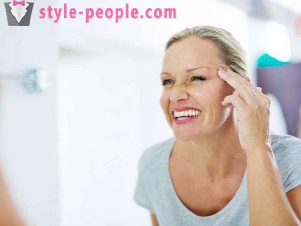 Opladen voor het gezicht rimpels: efficiency, een set van oefeningen voor de preventie van huidveroudering