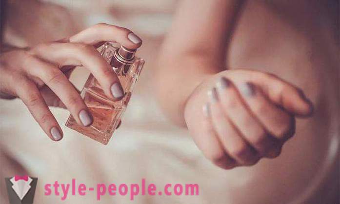 Parfum met feromonen: reviews, mythe of werkelijkheid, zoals de wet