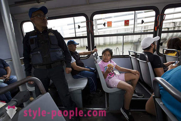 Waarom Mexico City bewoners kopen dummy mobiele telefoons