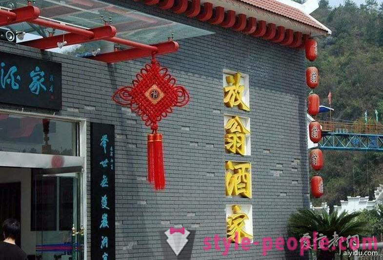 Fanven: Chinees restaurant over de afgrond