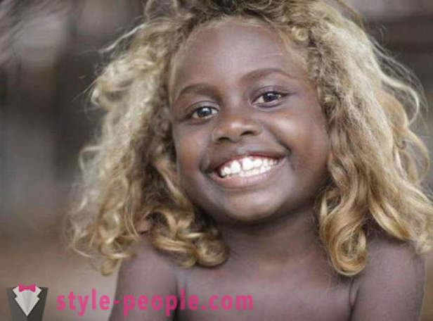 Het verhaal van de zwarte inwoners van Melanesië met blond haar