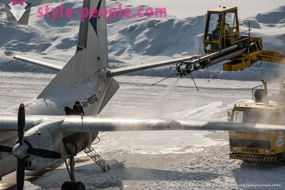Hoe te vliegtuigen van ijsvorming te behandelen