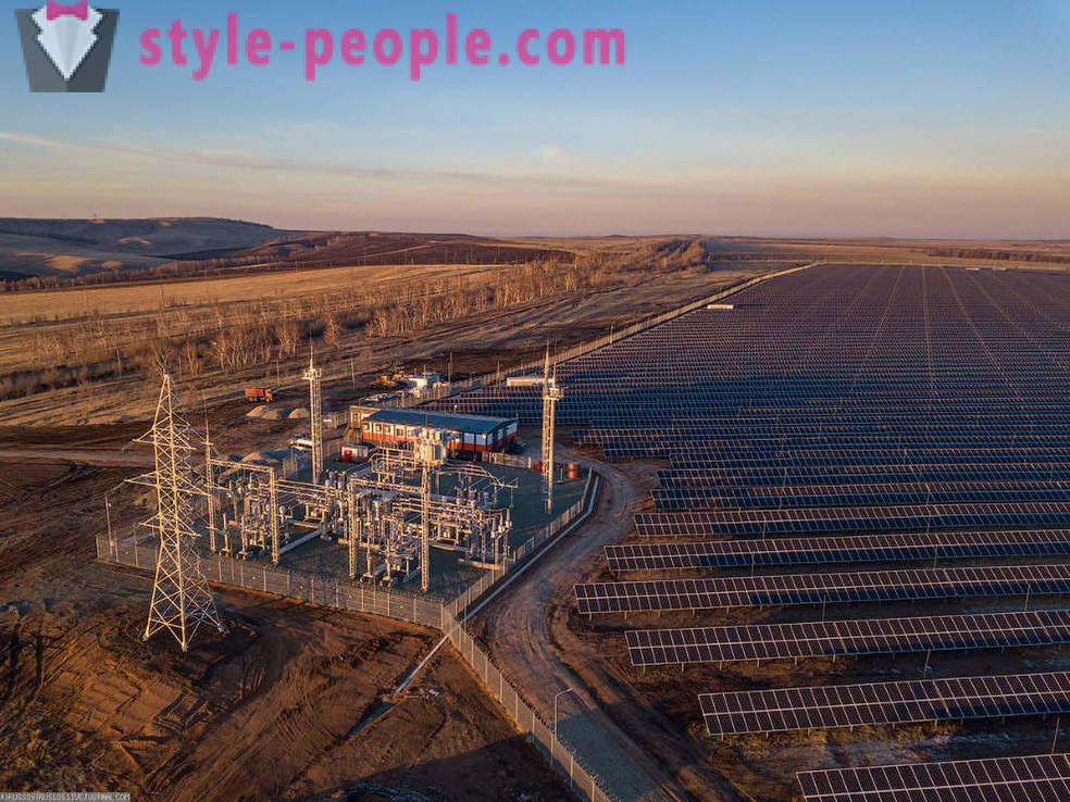 De grootste zonne-energiecentrale in Rusland