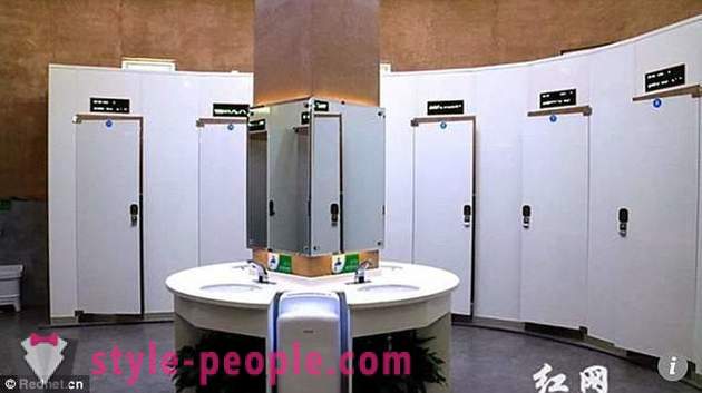In China was er een toilet met een slim gezicht herkenningssysteem