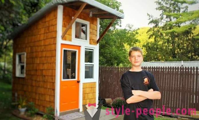 13-jarige jongen bouwde een huis voor