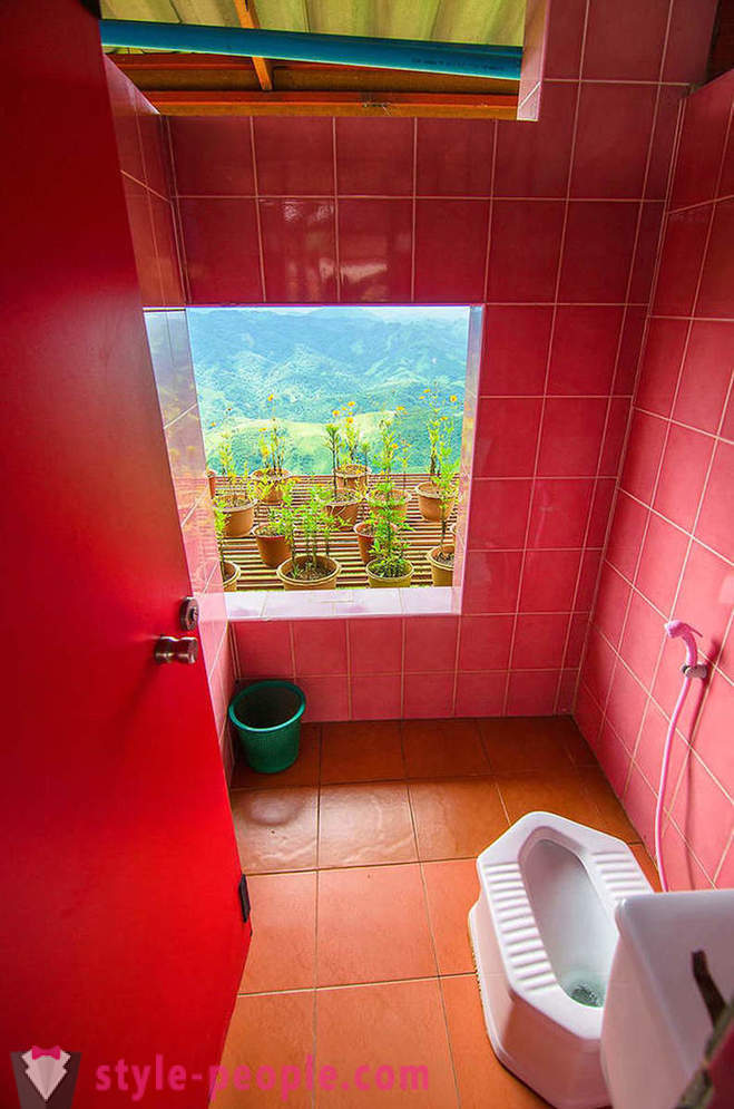 Uit noodzaak, maar niet gek: de meest ongewone openbare toiletten