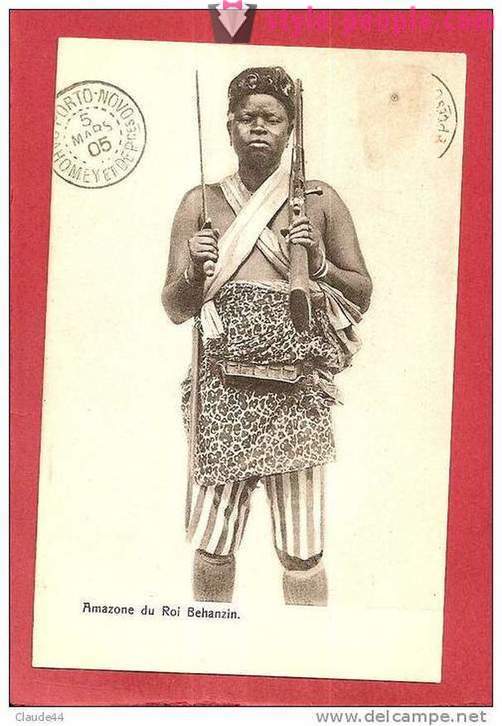 Terminatorshi van Dahomey - de meest gewelddadige vrouwelijke krijgers in de geschiedenis