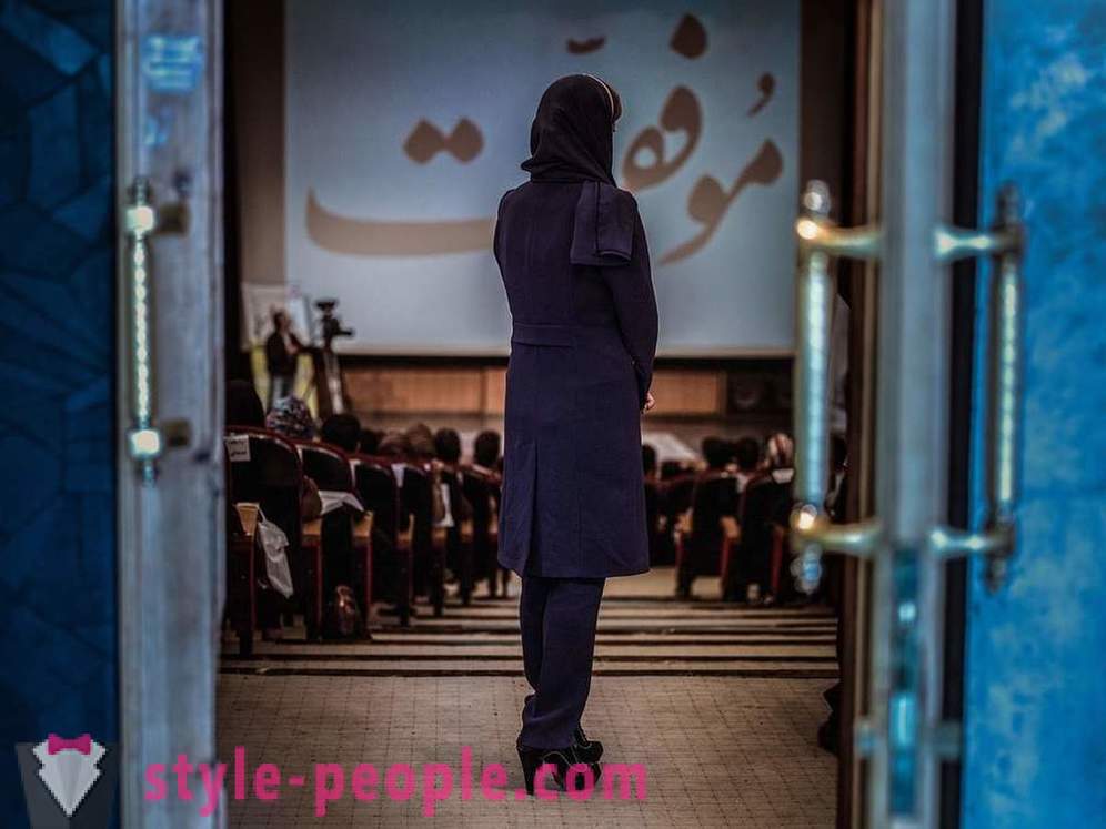 Islam, sigaretten en Botox - het dagelijkse leven van vrouwen in Iran