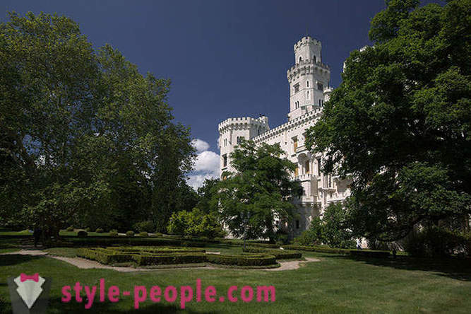 Excursie naar de parel van Zuid-Bohemen - het kasteel Hluboka nad Vltavou