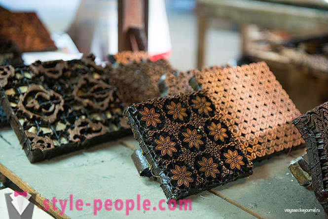 Hoe te batik in Indonesië maken