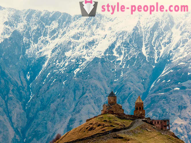 Reis door de bergen van de Kaukasus