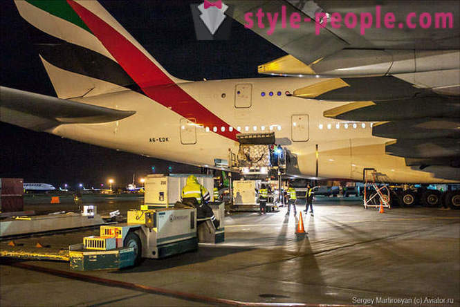 Hoe de grootste passagiersvliegtuig in Domodedovo te dienen
