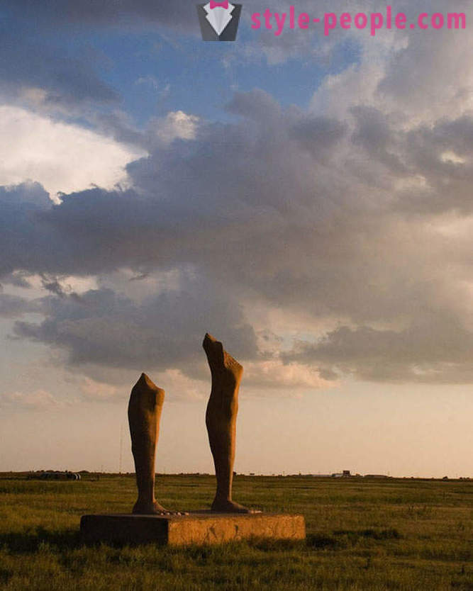 10 meest bizarre en vreemde standbeelden in de wereld