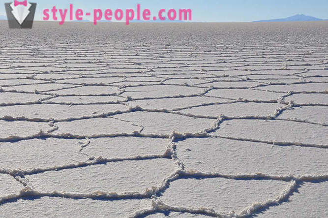 Reis door de 's werelds grootste zoute woestijn