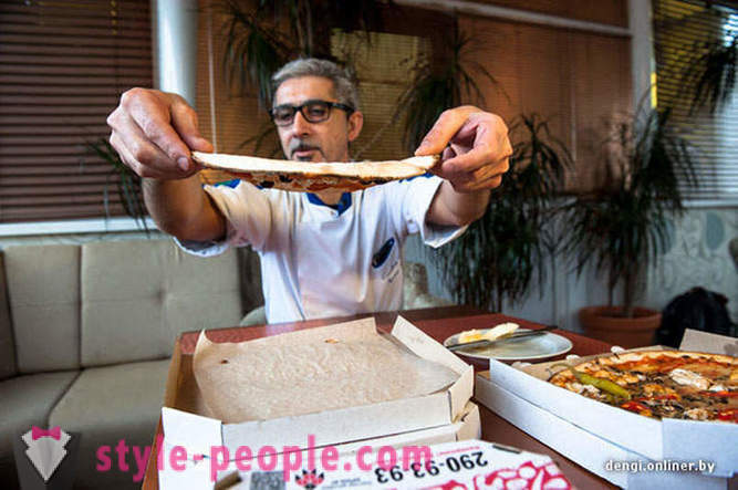 Italiaanse chef-kok probeert Wit-Russische pizza