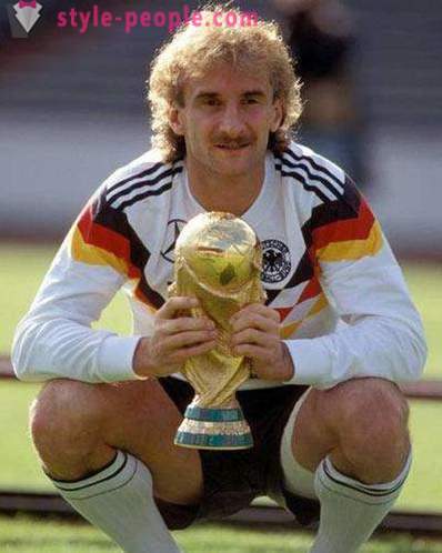 Rudi Völler - Duitse voetballer en coach: een biografie, sportprestaties