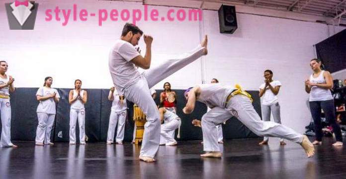 Capoeira - dat wil zeggen een krijgskunst of dansen?