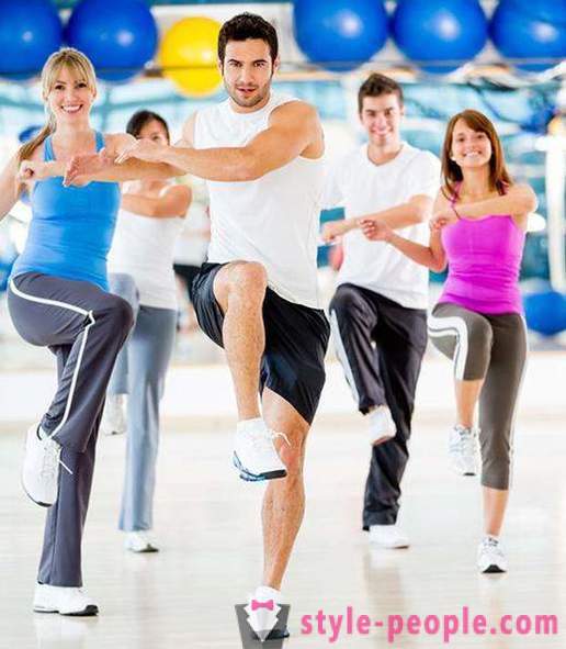 Wat is fitness: de belangrijkste functies, doelstellingen en voorlichtingsprogramma's, training