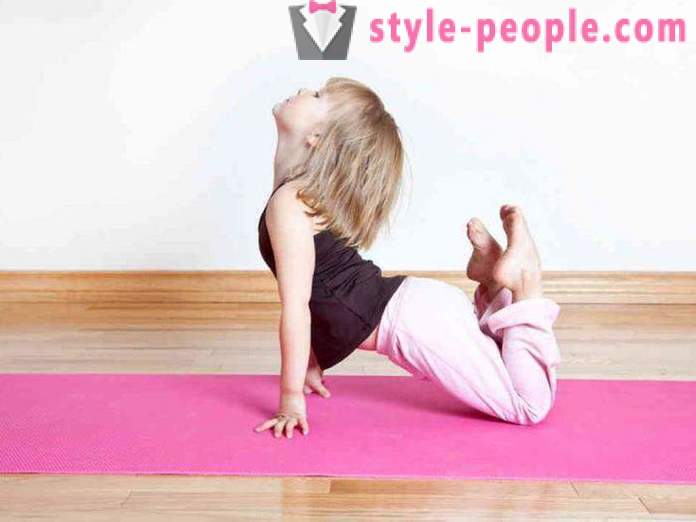 Yoga thuis voor beginners: oefeningen, foto's