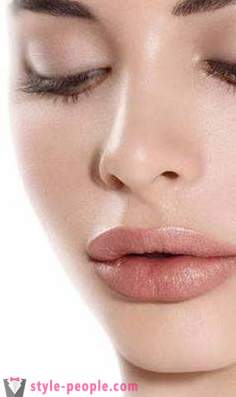 Tips en trucs: hoe lip voller te maken thuis