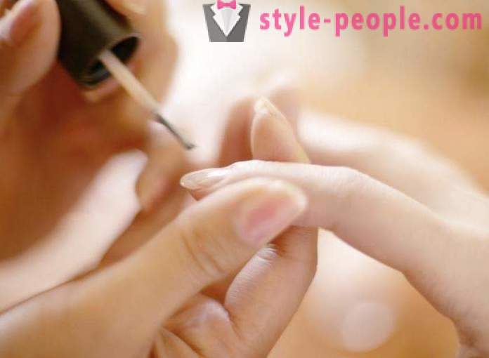 Tips, hoe je een manicure thuis doen