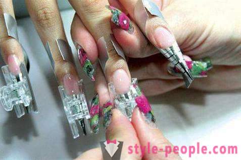 Hoe maak je nagels professionals uit te breiden?